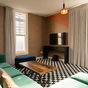  Hostel Haka House New Zealand